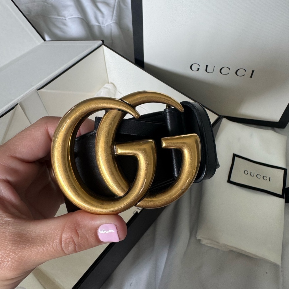 Gucci Black Leather Belt with Gold GG Buckle
